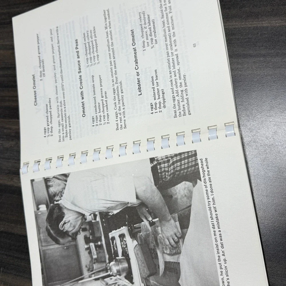 Justin Wilson Cookbook‎ #2 Cookin' Cajun Spiral Bound Recipe Book